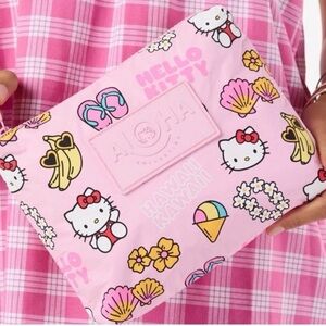 BNWT - ALOHA Collection Small Hello Kitty Pouch